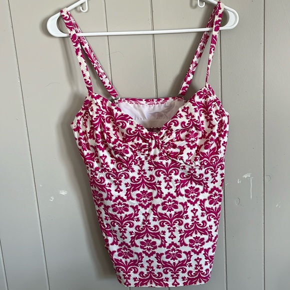 LANDS END SIZE 12 TANKINI TOP HOT PINK/WHITE WITH FEMININE DETAIL IN FRONT - Picture 1 of 4
